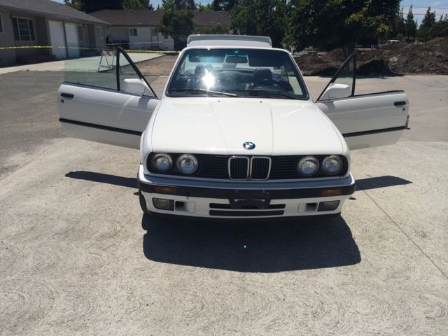 1991 White BMW 3-Series Convertible