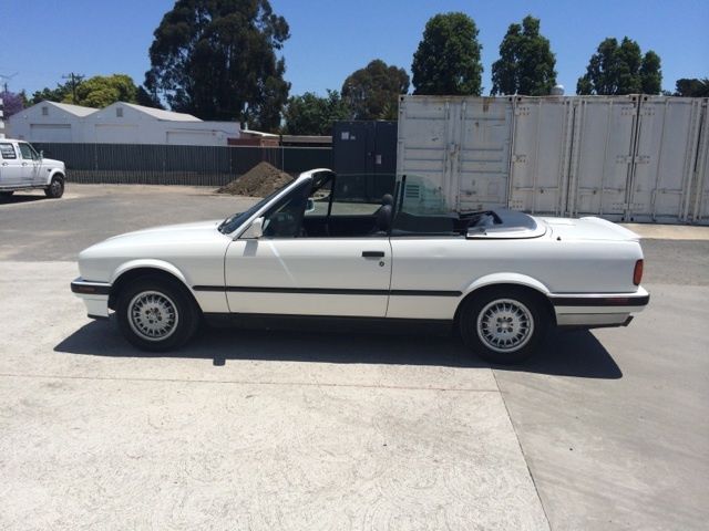 1991 White BMW 3-Series Convertible