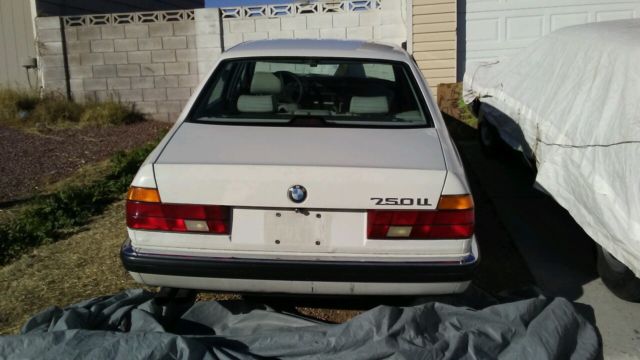 1991 White BMW 7-Series Sedan
