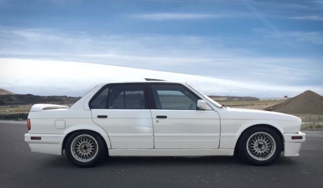 1991 Alpine White II BMW 3-Series Sedan