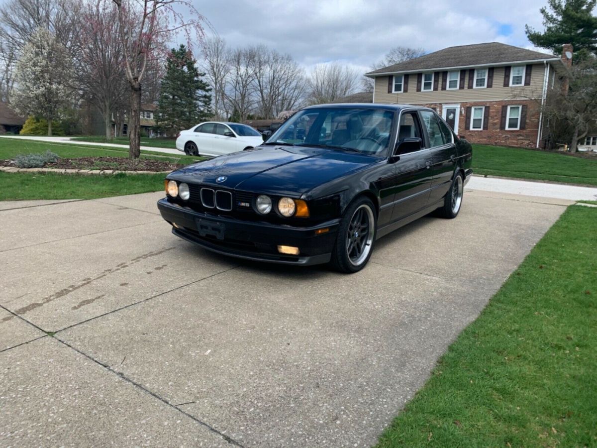 1991 Black BMW M5 Sedan