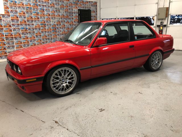 1991 Red BMW 3-Series Coupe