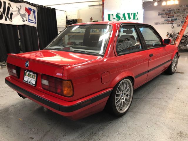 1991 Red BMW 3-Series Coupe