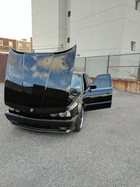 1991 Black BMW M5 Sedan