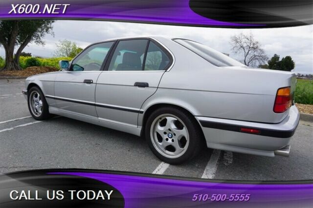 1991 Gray BMW M5 --