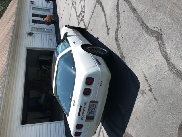 1991 White Chevrolet Corvette
