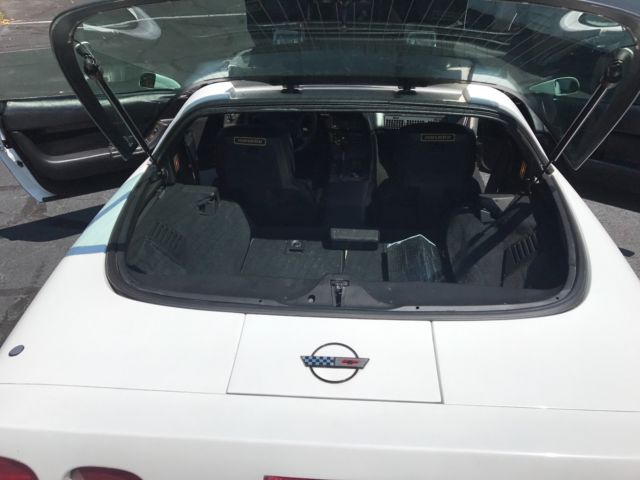 1991 White Chevrolet Corvette
