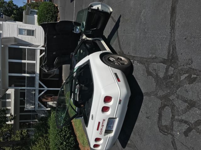 1991 White Chevrolet Corvette