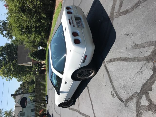 1991 White Chevrolet Corvette