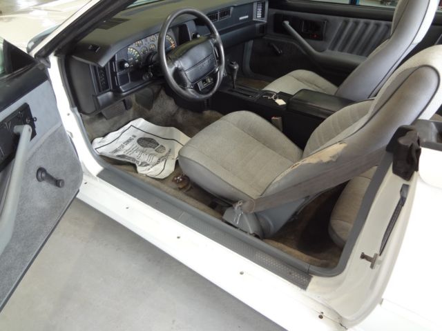 1991 White Chevrolet Camaro Convertible