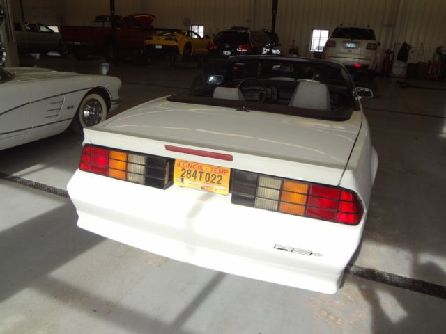 1991 White Chevrolet Camaro Convertible
