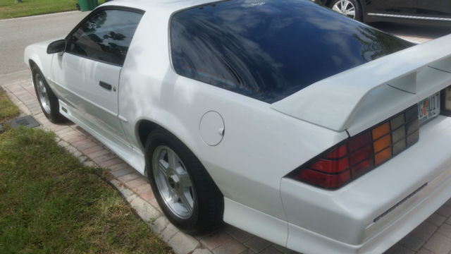 1991 white Chevrolet Camaro Coupe