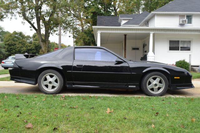 1991 Black Chevrolet Camaro Coupe