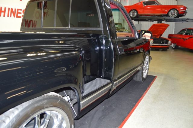 1991 Black Chevrolet C/K Pickup 1500