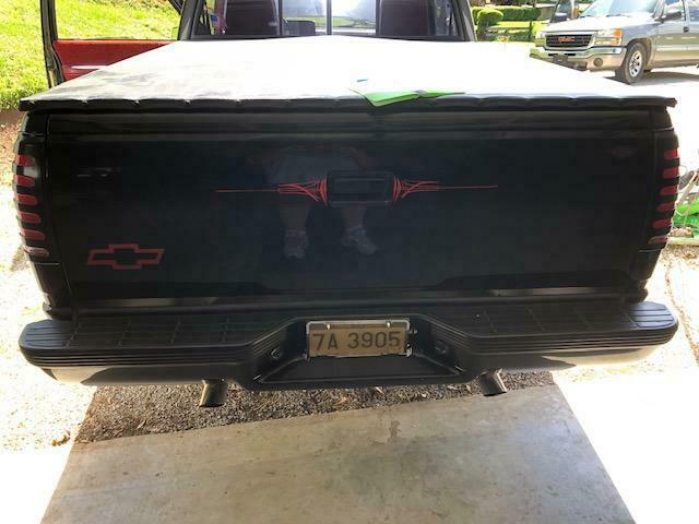 1991 Black Chevrolet C/K Pickup 1500 Standard Cab Pickup