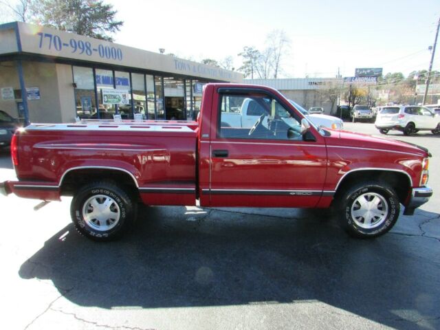 1991 Red Chevrolet C/K Pickup 1500 Standard Cab Pickup