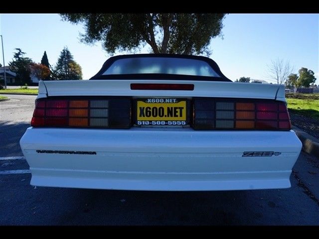 1991 White Chevrolet Camaro --