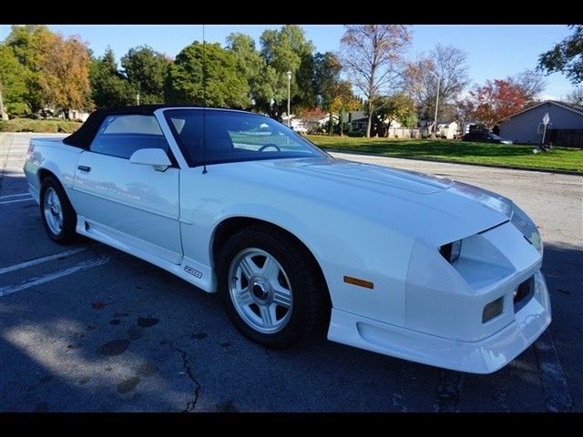1991 White Chevrolet Camaro --