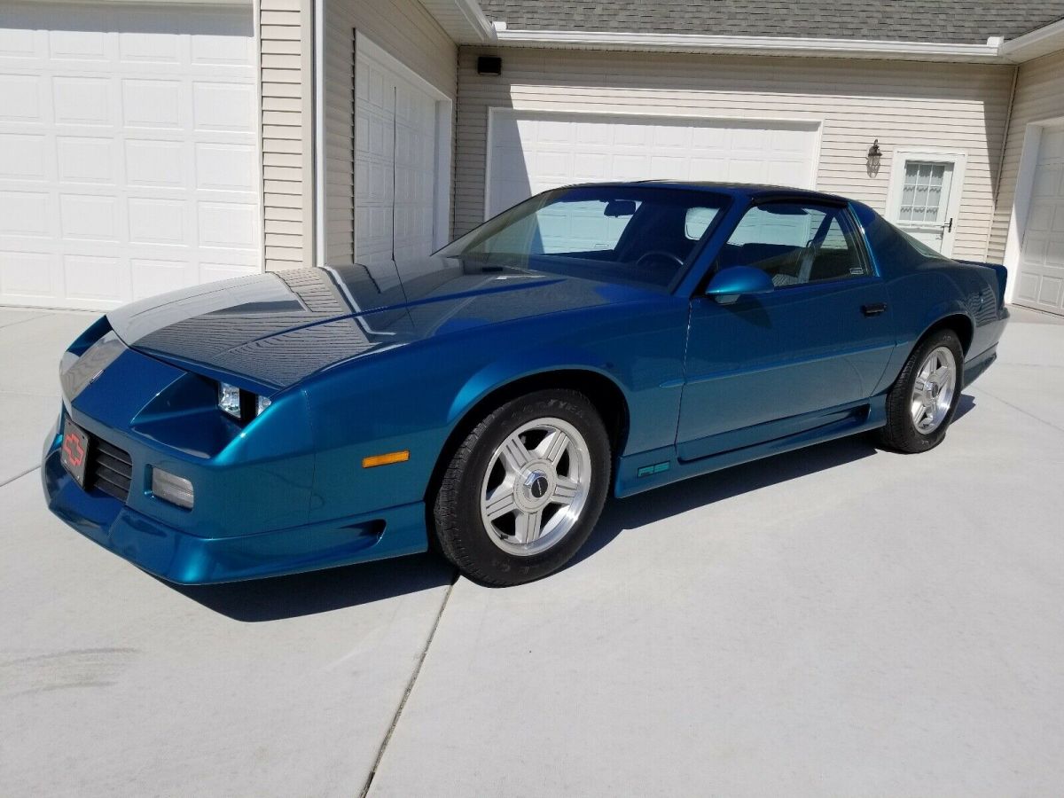 1991 Green Chevrolet Camaro
