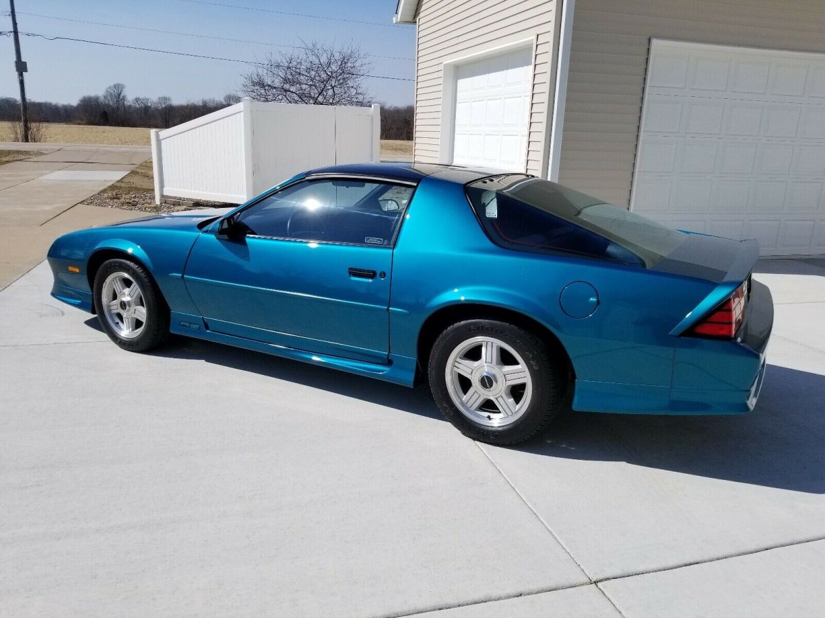 1991 Green Chevrolet Camaro