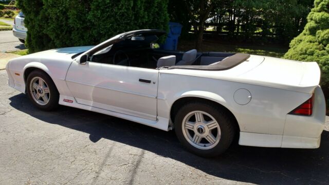 1991 White Chevrolet Camaro Convertible