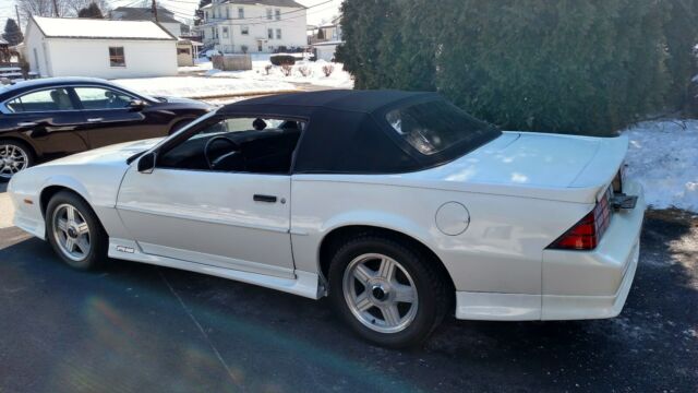 1991 White Chevrolet Camaro Convertible