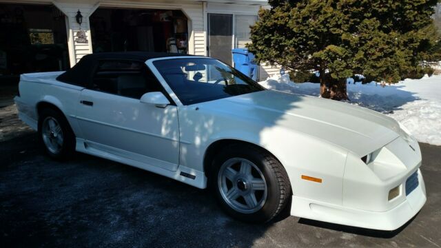 1991 White Chevrolet Camaro Convertible