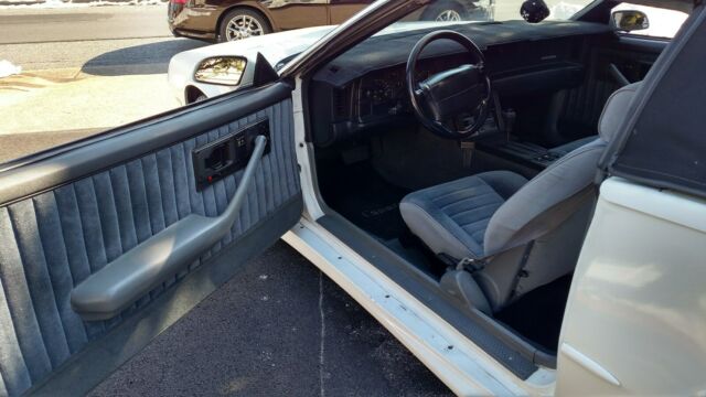 1991 White Chevrolet Camaro Convertible