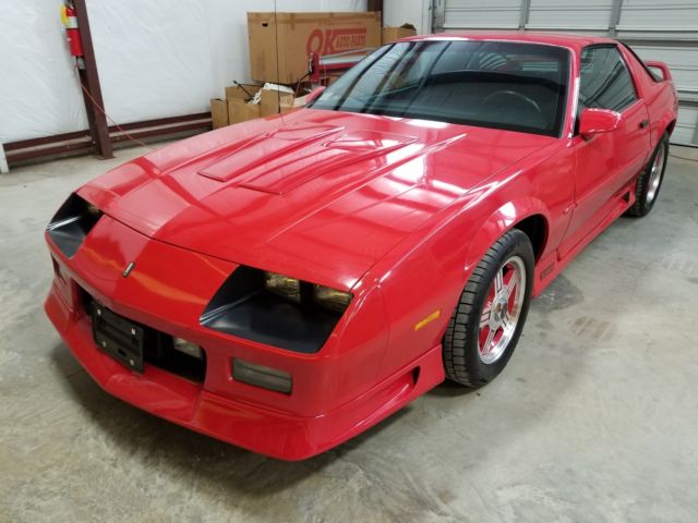 1991 BRIGHT RED 81U Chevrolet Camaro