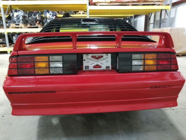 1991 BRIGHT RED 81U Chevrolet Camaro