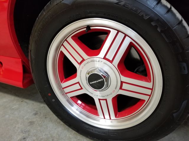 1991 BRIGHT RED 81U Chevrolet Camaro