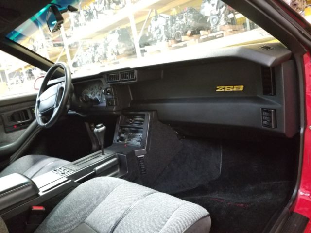 1991 BRIGHT RED 81U Chevrolet Camaro