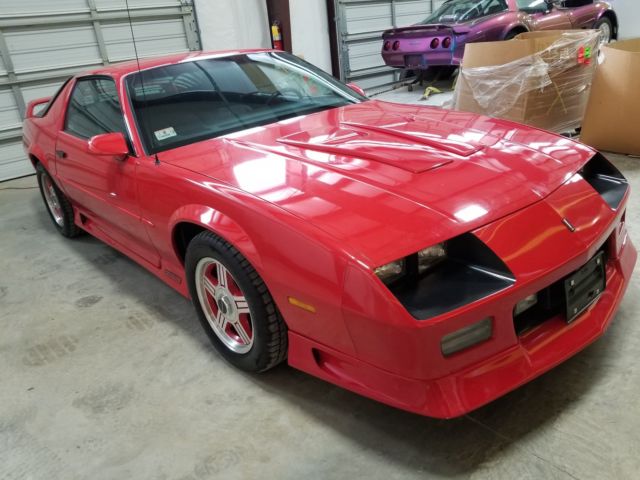 1991 BRIGHT RED 81U Chevrolet Camaro