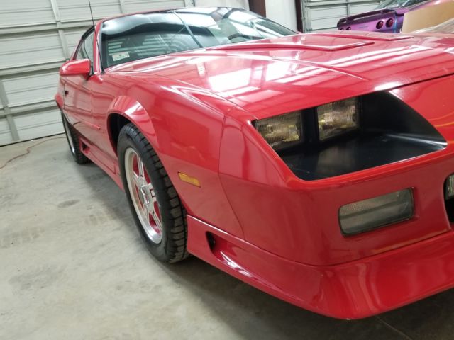 1991 BRIGHT RED 81U Chevrolet Camaro
