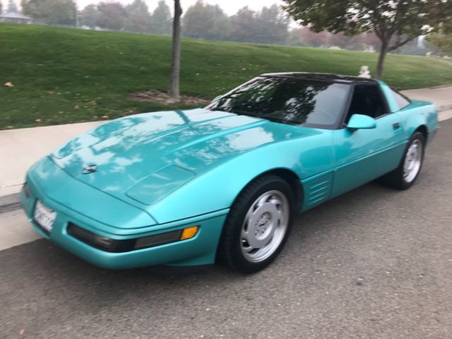 1991 Turquoise metallic Chevrolet Corvette Convertible