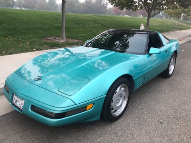 1991 Turquoise metallic Chevrolet Corvette Convertible