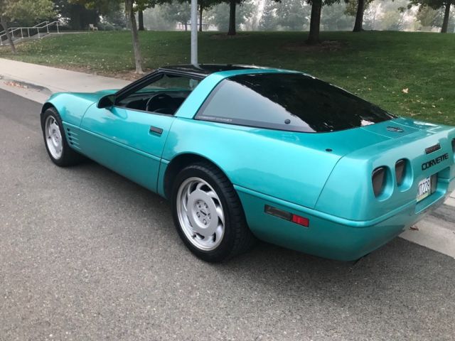 1991 Turquoise metallic Chevrolet Corvette Convertible