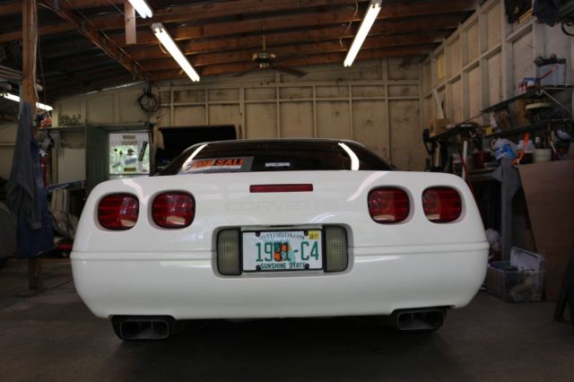 1991 White Chevrolet Corvette Coupe
