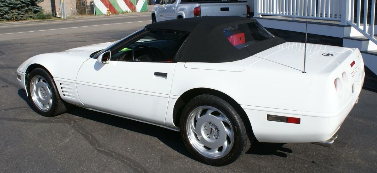 1991 White Chevrolet Corvette --