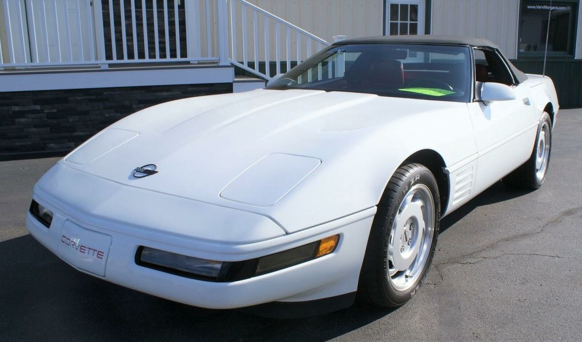 1991 White Chevrolet Corvette --