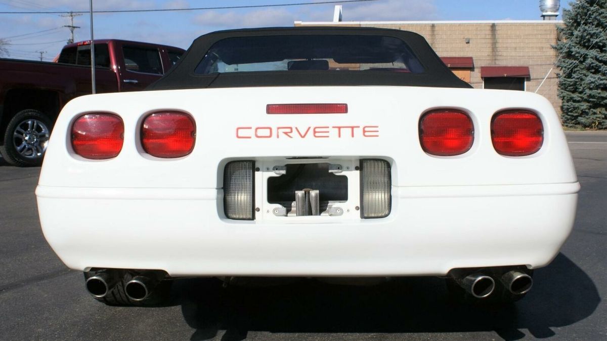 1991 White Chevrolet Corvette --