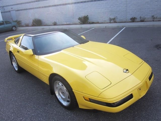 1991 Corvette White Chevrolet Corvette Coupe