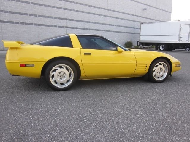 1991 Corvette White Chevrolet Corvette Coupe