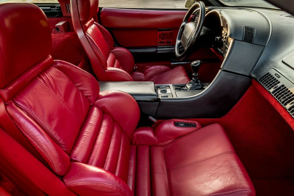 1991 White Chevrolet Corvette Coupe