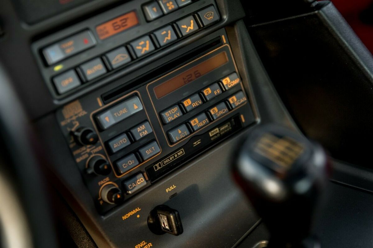 1991 White Chevrolet Corvette Coupe