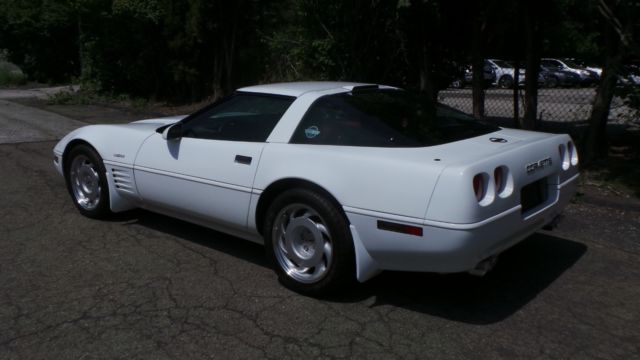 1991 White Chevrolet Corvette