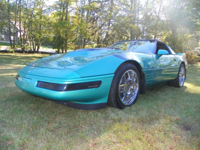 1991 Green Chevrolet Corvette Coupe