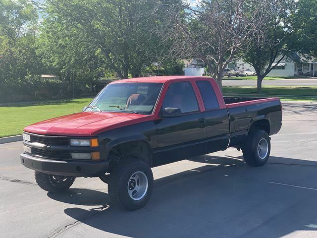 1991 Black Chevrolet GMT 400 --