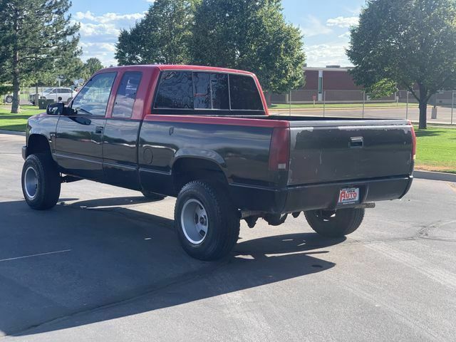 1991 Black Chevrolet GMT 400 --