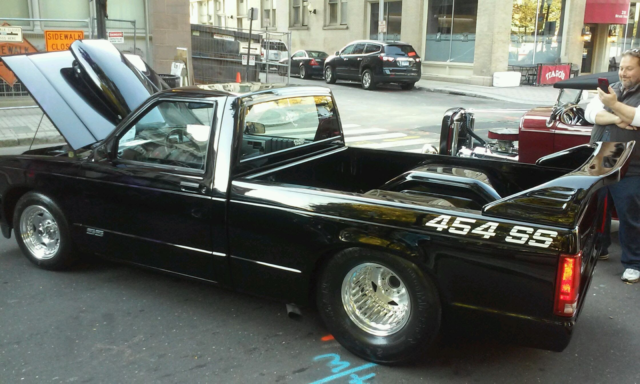 1991 Black Chevrolet S-10 Pick-up